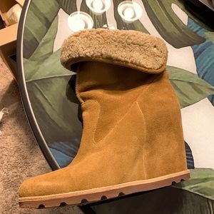 UGG Australia